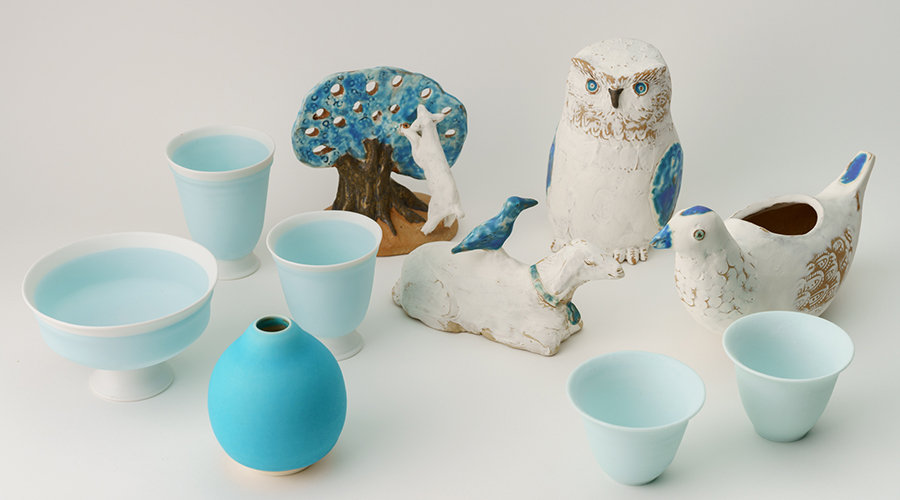 よみもの】石垣島の朝の海を思わせる、淡いブルーの美しい器 | 樂園百貨店