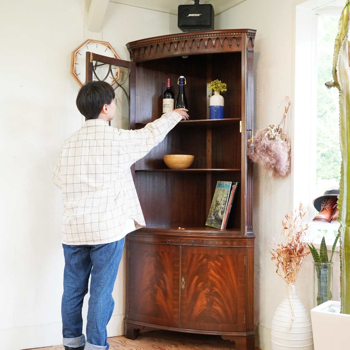 英国 べヴァン・ファンネル社 Reprodux コーナーキャビネット iso※ べ