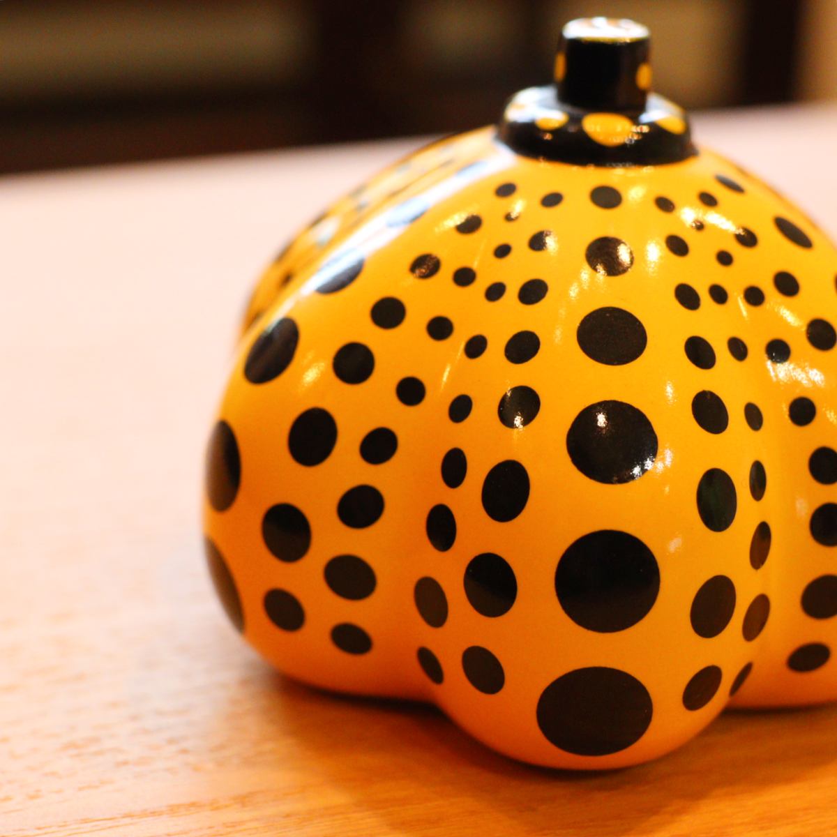 草間彌生 パンプキン ペーパーウェイト 置物 オブジェ 草間彌生