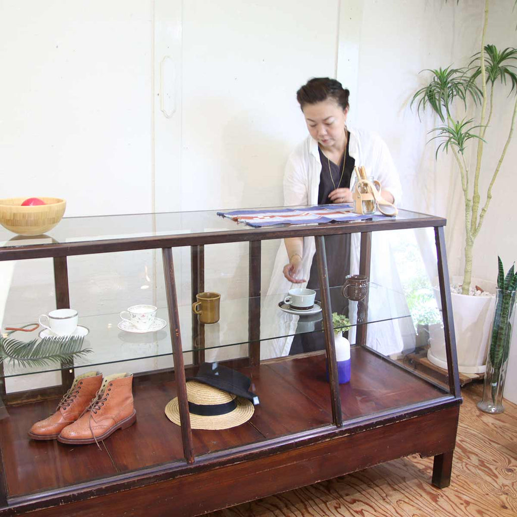 パン屋 駄菓子屋 木製枠ガラスケース コレクション棚 展示台 ショー