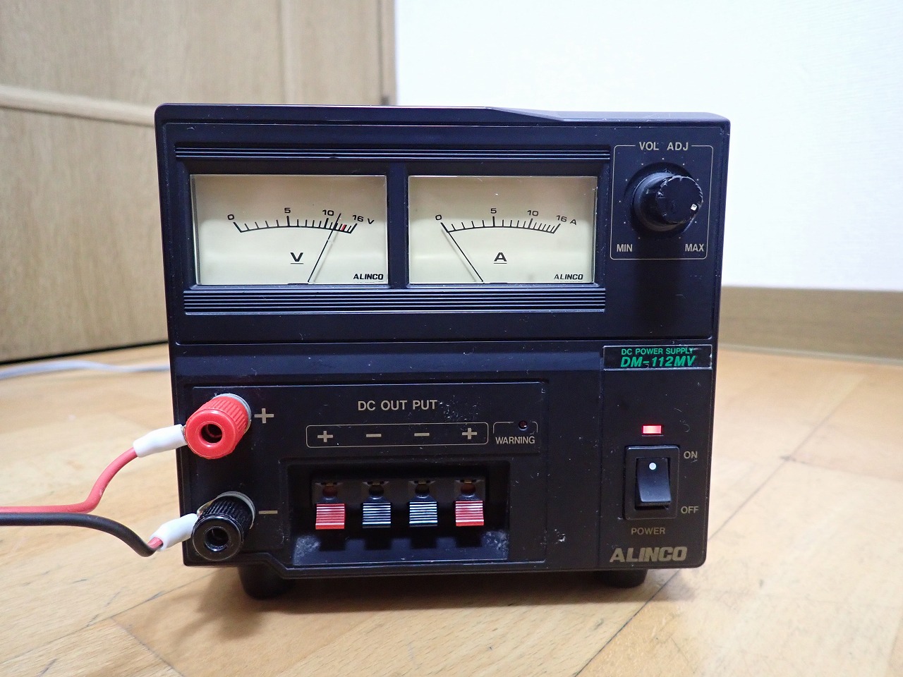 パワーサプライ ALINCO DM-112MV アルインコ 直流安定化電源 10A 3