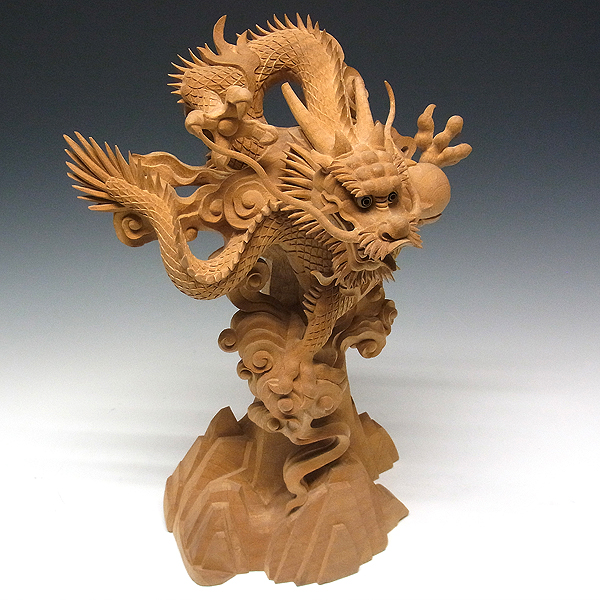 木彫りの龍