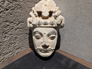 ガンダーラ石仏の仏頭 3から5世紀 発掘品 仏教美術 ガンダーラ石仏の仏