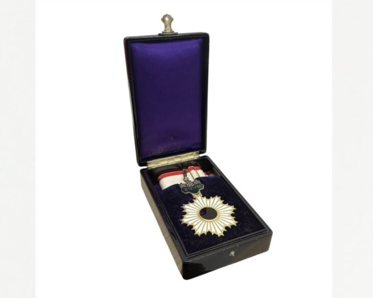 勲三等旭日中綬章 買取価格相場｜骨董品買取 緑和堂