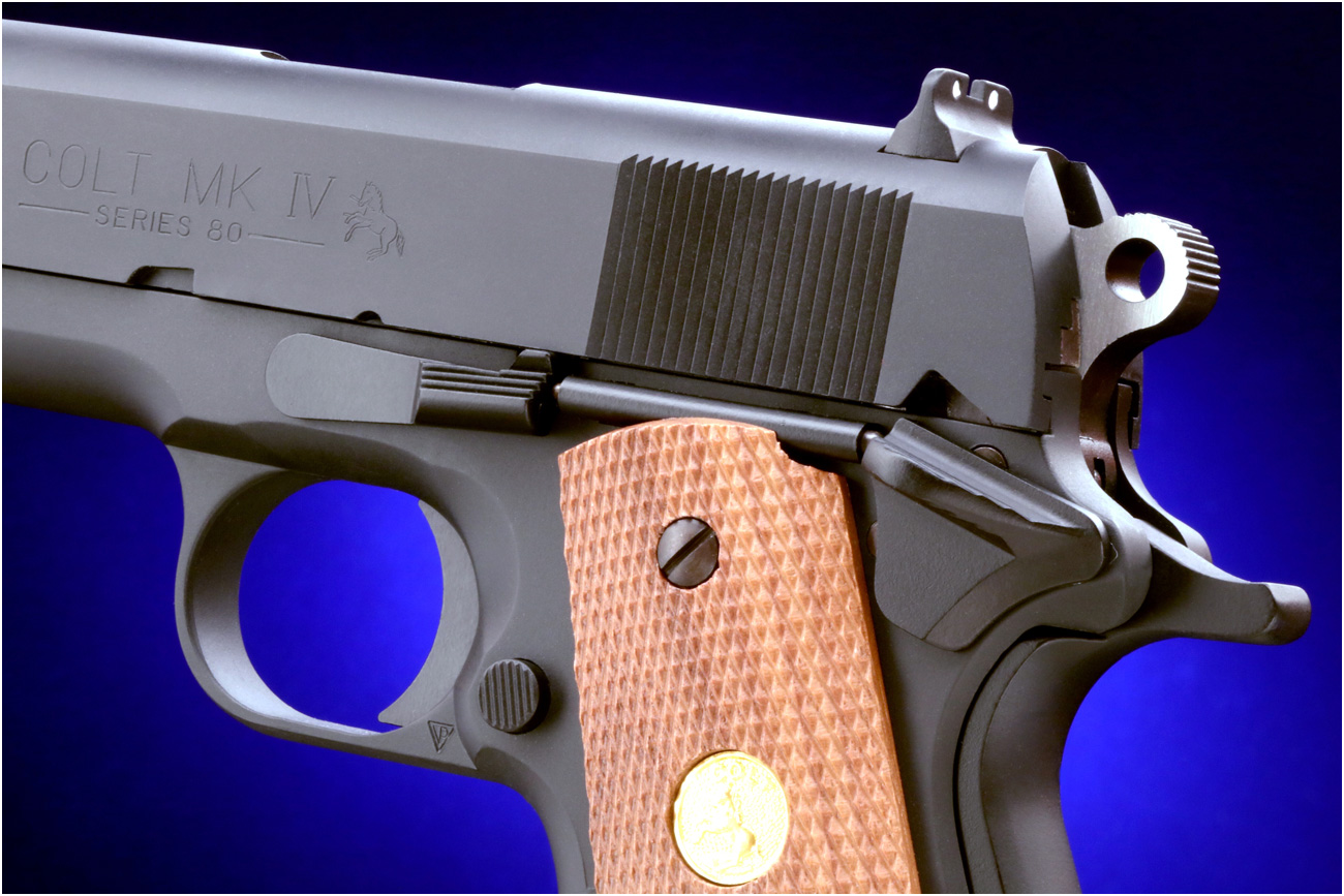 実物木製グリップ装備！「WA【コルト】オフィサーズACP」絶賛発売中