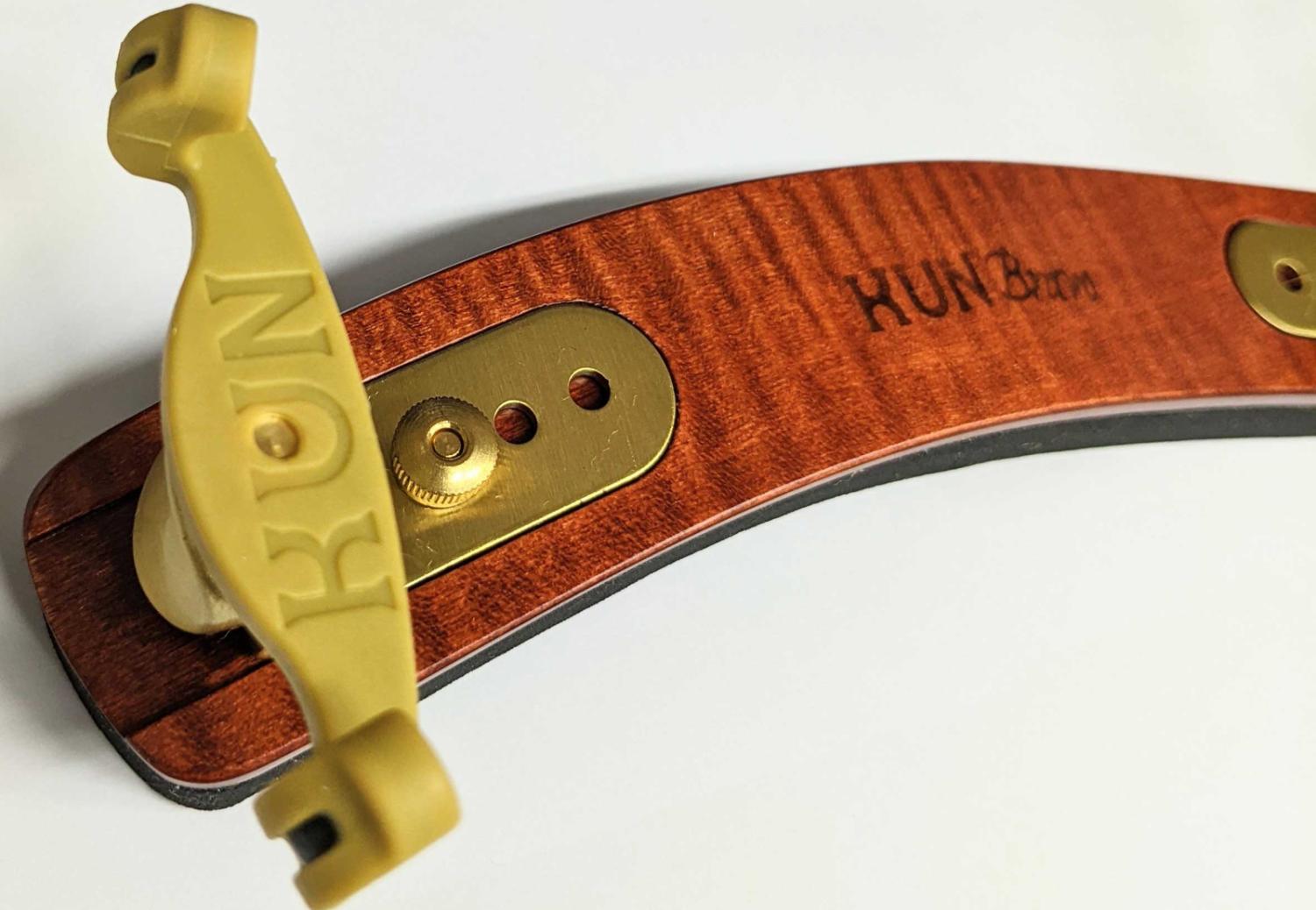 新品 未使用 KUN Bravo ブラボー 木製 バイオリン用 肩当て 4/4