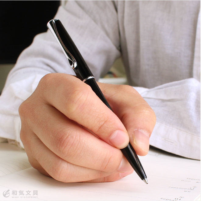 ディプロマット DIPLOMAT トラベラー ブラック ボールペン【名入れ