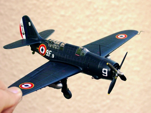 ホビーマスター 1/72 SB2C-5 ヘルダイバー フランス HA2204 ホビー