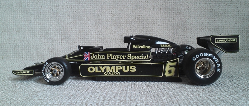 O⑧ ロータス78 ミニカー 1⁄18 ロニー・ピーターソン JPS仕様 O⑧