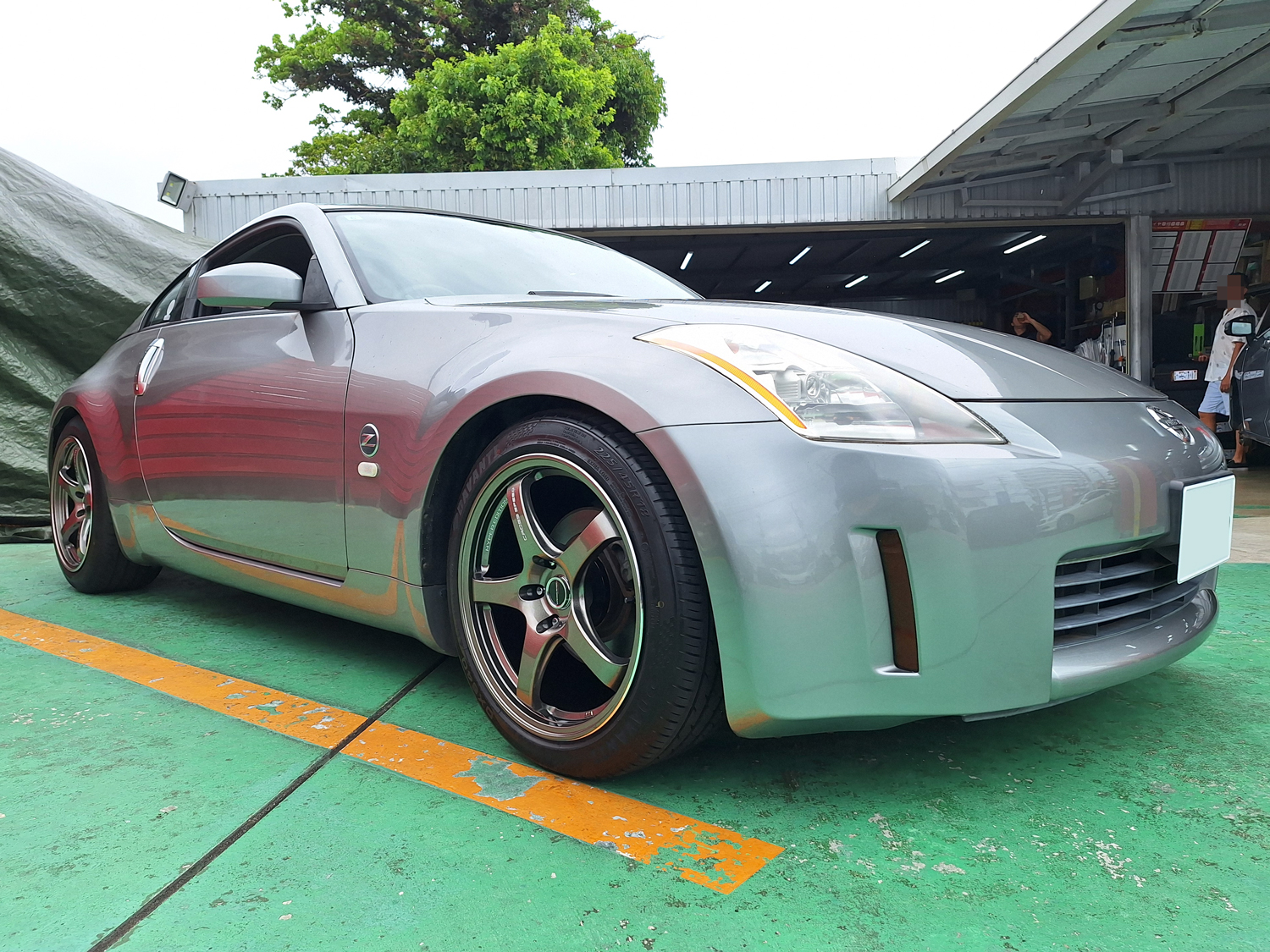 日産 Z33 CROSS SPEED CR5 18×8.5J/9.5J DAVANTI 225/45R18 245/45R18