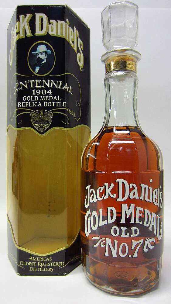 Jack Daniel's Centennial 1904 Gold Medal - Whisky.com