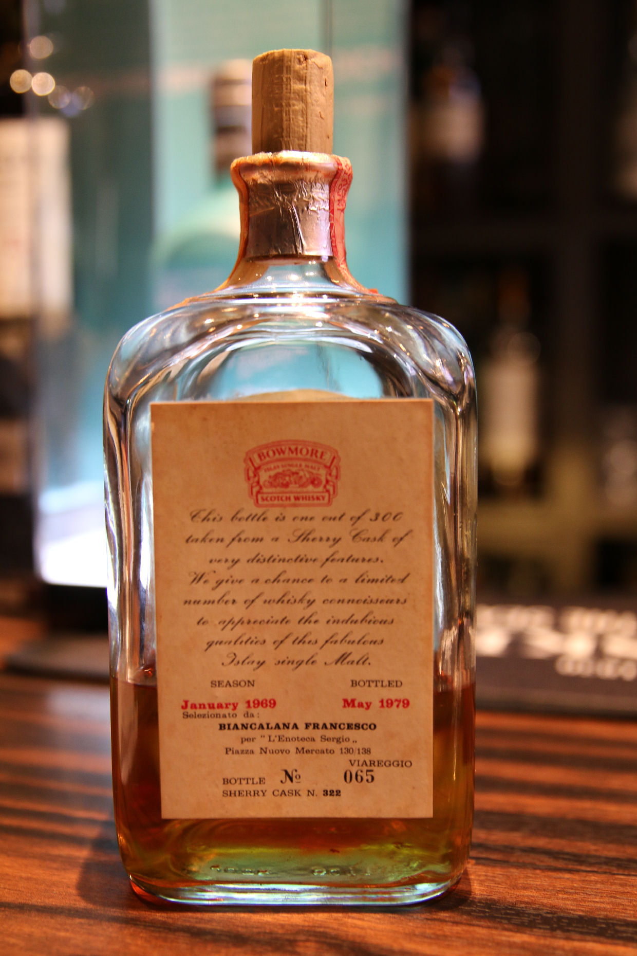 ウィスキー日記】ボウモア1969-1979 56.2% バイセンテナリー イタリア