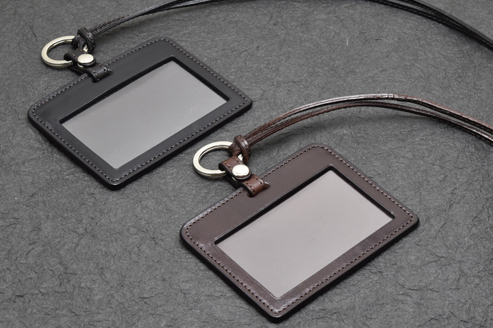 ワイルドスワンズ/キーホルダー/レザー/クロシェット/ストラップ/箱付