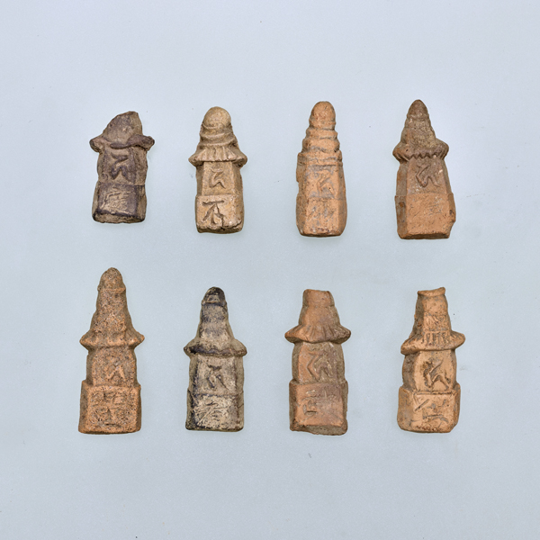 室町時代 中世 泥塔 宝塔型 仏像 仏教美術 発掘 出土 骨董 古美術 室町