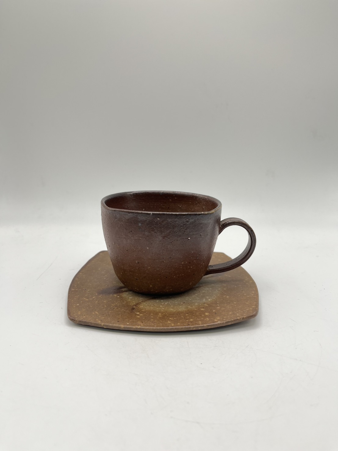 御幡康照作 備前焼 珈琲カップ＆ソーサー 備前焼陶吉は人間国宝作品