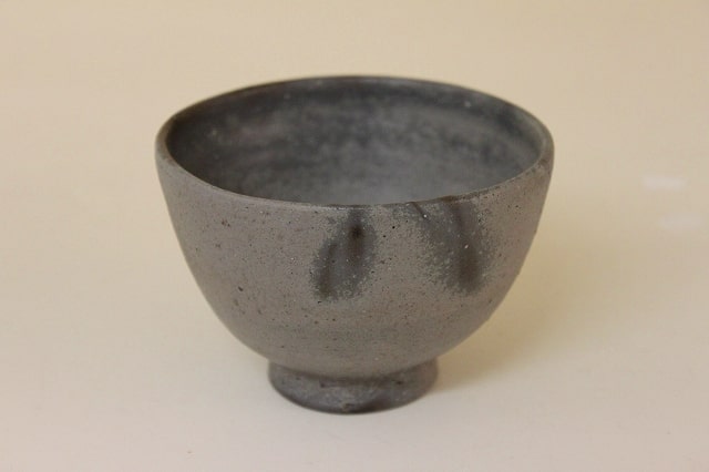 青備前とは青色のうつわ？その手法を詳しくご紹介 | 備前焼 陶吉