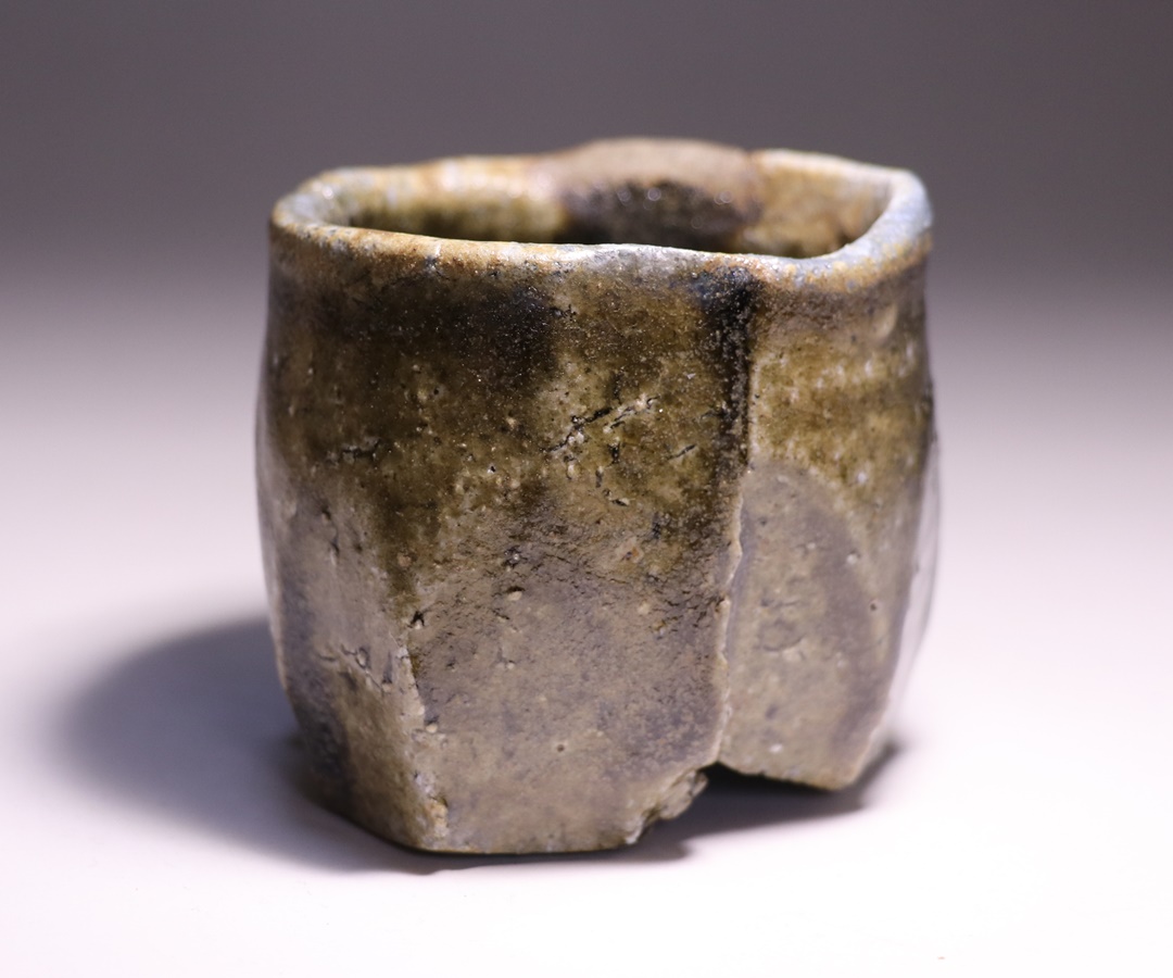 大岩智之 作 「黒酒呑」 ～備前焼専門卸小売店 川口陶楽苑～