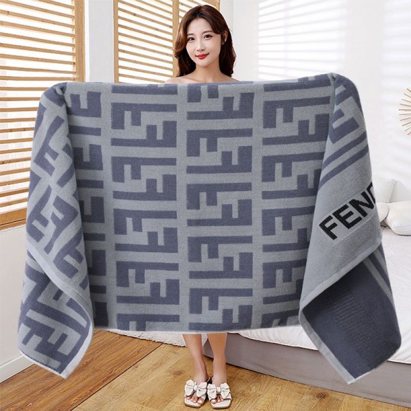 ☆フェンディー（FENDI）のフェイスタオル2枚 FENDI フェンディ バス