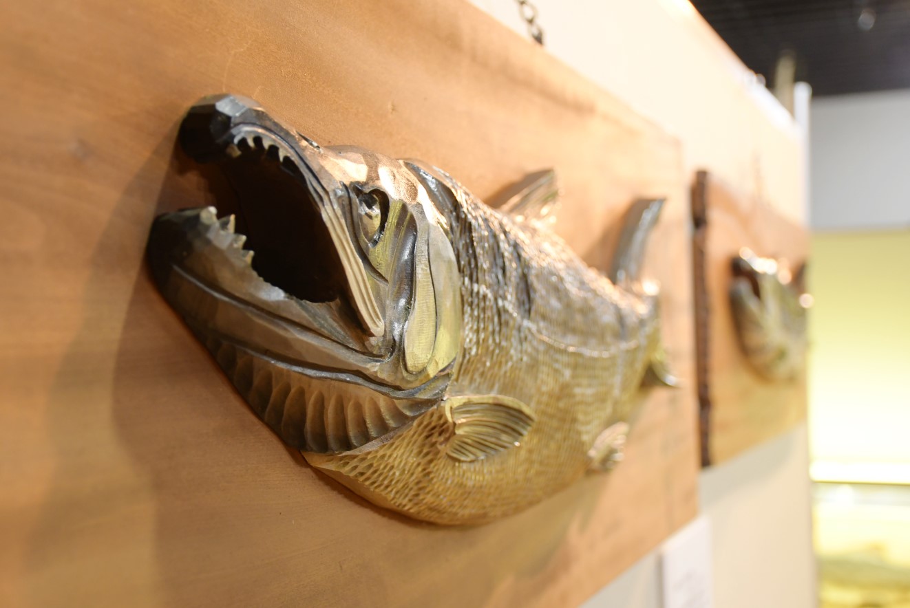 鮭・熊の木彫りで感じる「歴史」｜開拓記念館特別展 - 栗山町公式