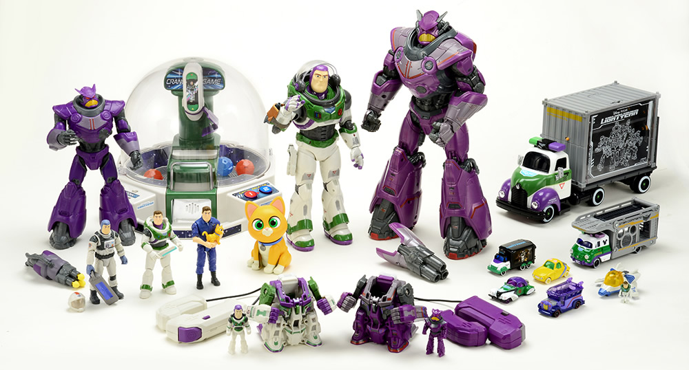 ビーストキングダム】 新品 映画版 バズ・ライトイヤー8インチLED