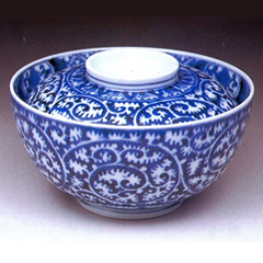 古伊万里唐草―暮らしのうつわ―展 -戸栗美術館-