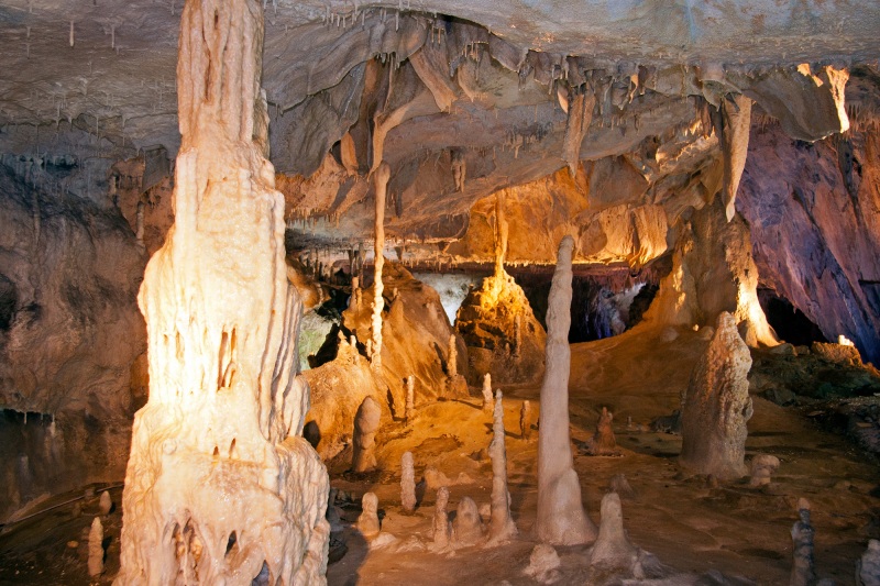 悠久の時を刻んで生み出された 東北の大自然のアート｜エリアガイド