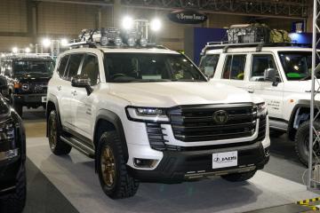 歴代ランドクルーザー ピンバッジセット トヨタ ランドクルーザー300