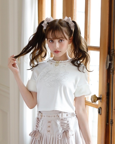 ファースリーブラインストーンロゴトップス ｜ LIZ LISA（リズリサ