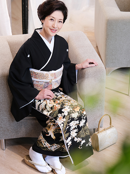 梅に鳳凰 | 黒留袖一覧 | 留袖レンタル キクヅル