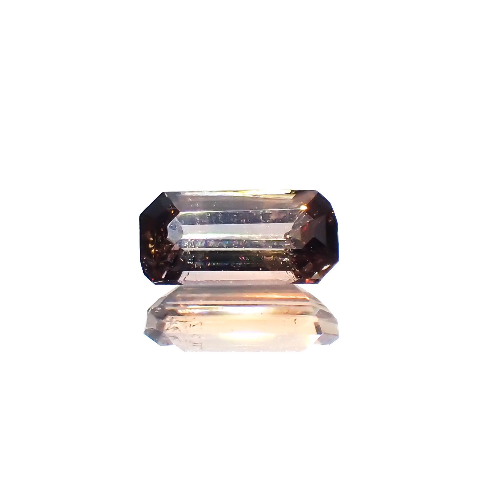 ブルーティント アキシナイト パキスタン産 0.36ct / 5.9x2.8mm前後
