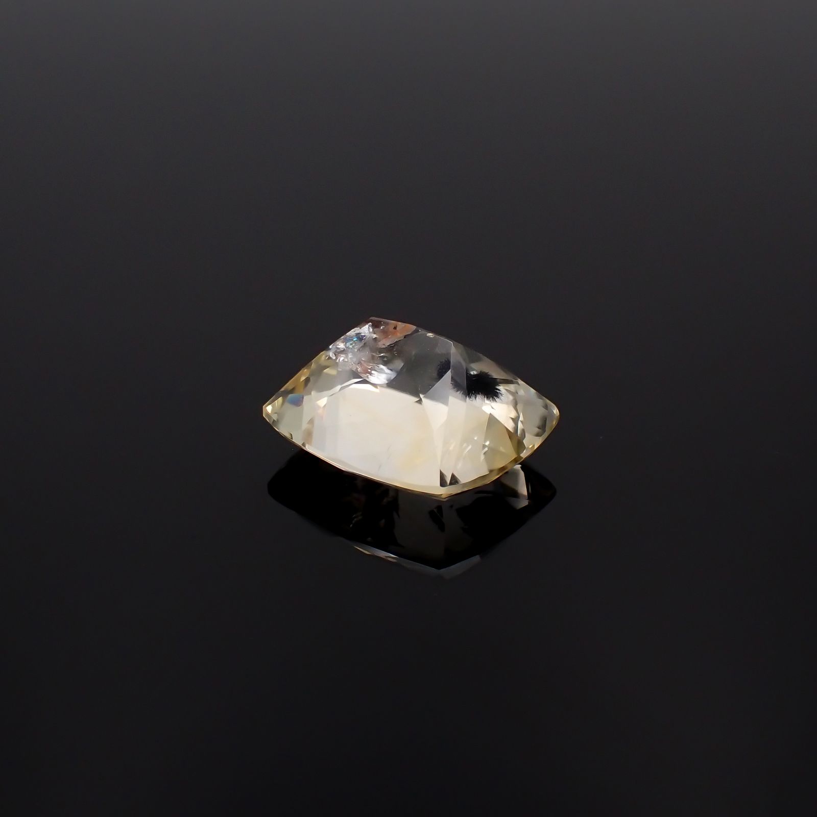 ロマネサイトインシトリン ブラジル産 9.13ct / 14.6x12.2mm前後