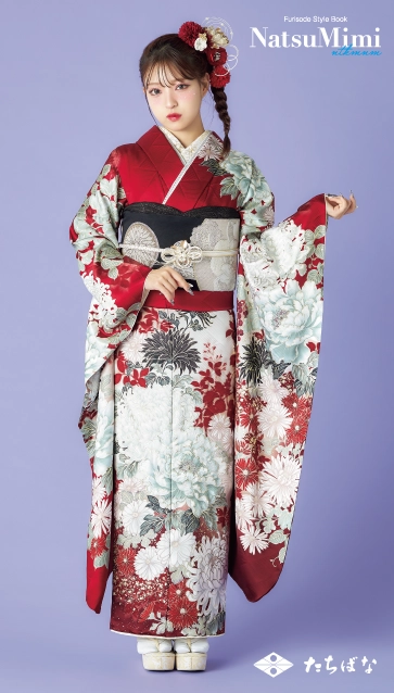 MINAMIちゃん着用“NatsuMimi”の振袖-赤|ハタチ記念の新作振袖ご紹介 NAT-