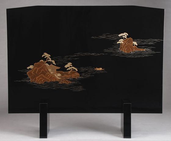 衝立 松島蒔絵は、梨子地の技法で描かれた島々が美しい衝立 | 輪島塗の