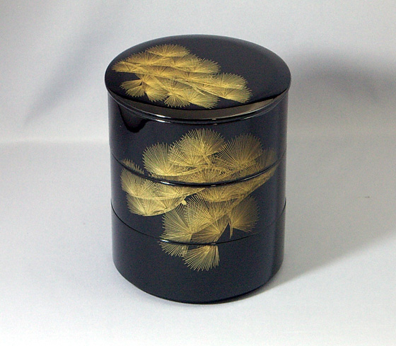三段重箱（丸小） 松風沈金 192,500円（税込） | 輪島塗の塗師屋 輪島