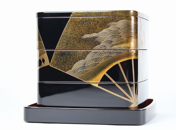 三段重箱 扇面日の出波蒔絵（7寸）1,650,000円（税込） | 輪島塗の