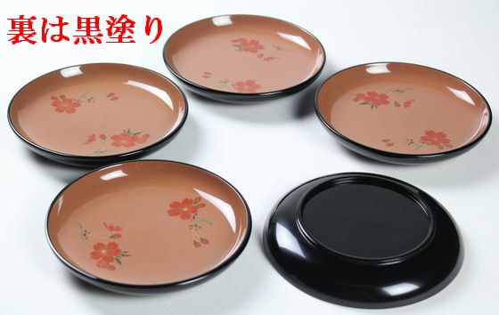 銘々皿（丸型）桜蒔絵 5枚1組 165,000円（税込） | 輪島塗の塗師屋