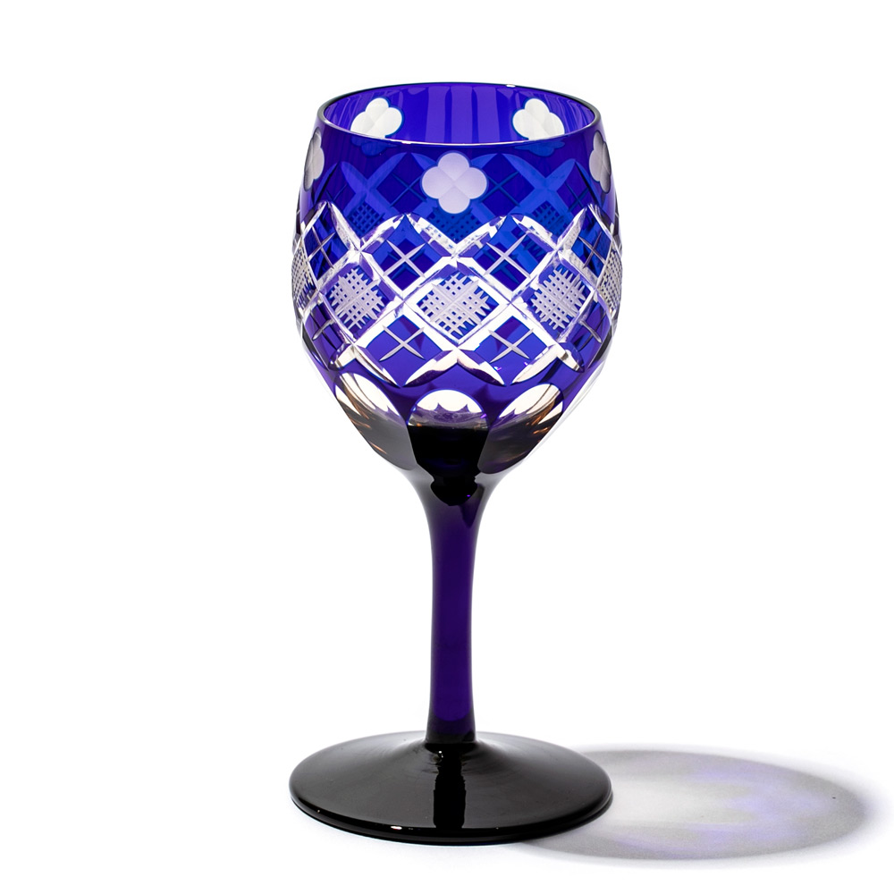 江戸切子 四ツ葉に矢来魚子紋 ワイングラス （琥珀ルリ） | 商品詳細