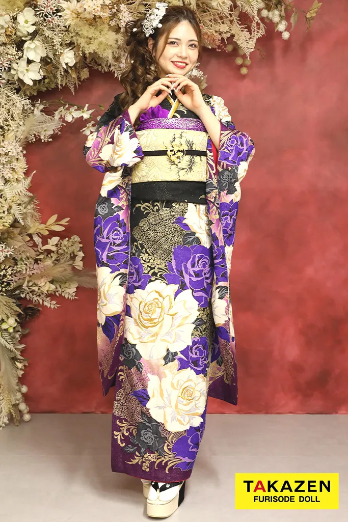 モード 紫/黒/白 薔薇大柄 MURUAブランド 派手 豪華 かっこいい系振袖