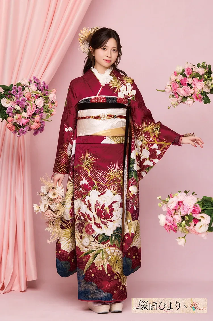 エンジの振袖｜成⼈式の振袖レンタルならTAKAZEN、世界⼀かわいい