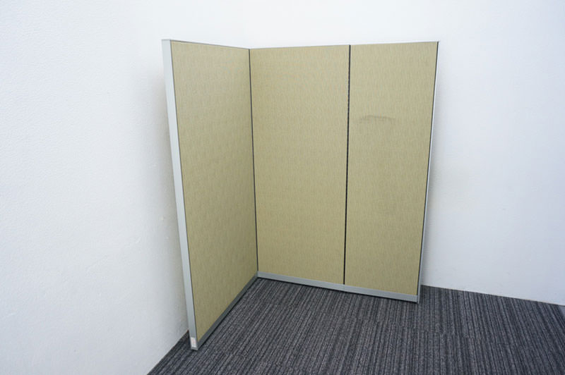 取付無料！オカムラ クロス内蔵 伸縮式ロールパーテーション スクリーン✨