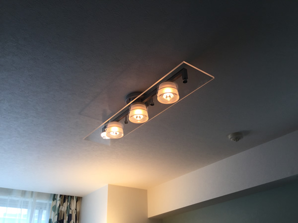 yamagiwa(ヤマギワ)で取り扱われていたP-FLATシーリングライト3灯です