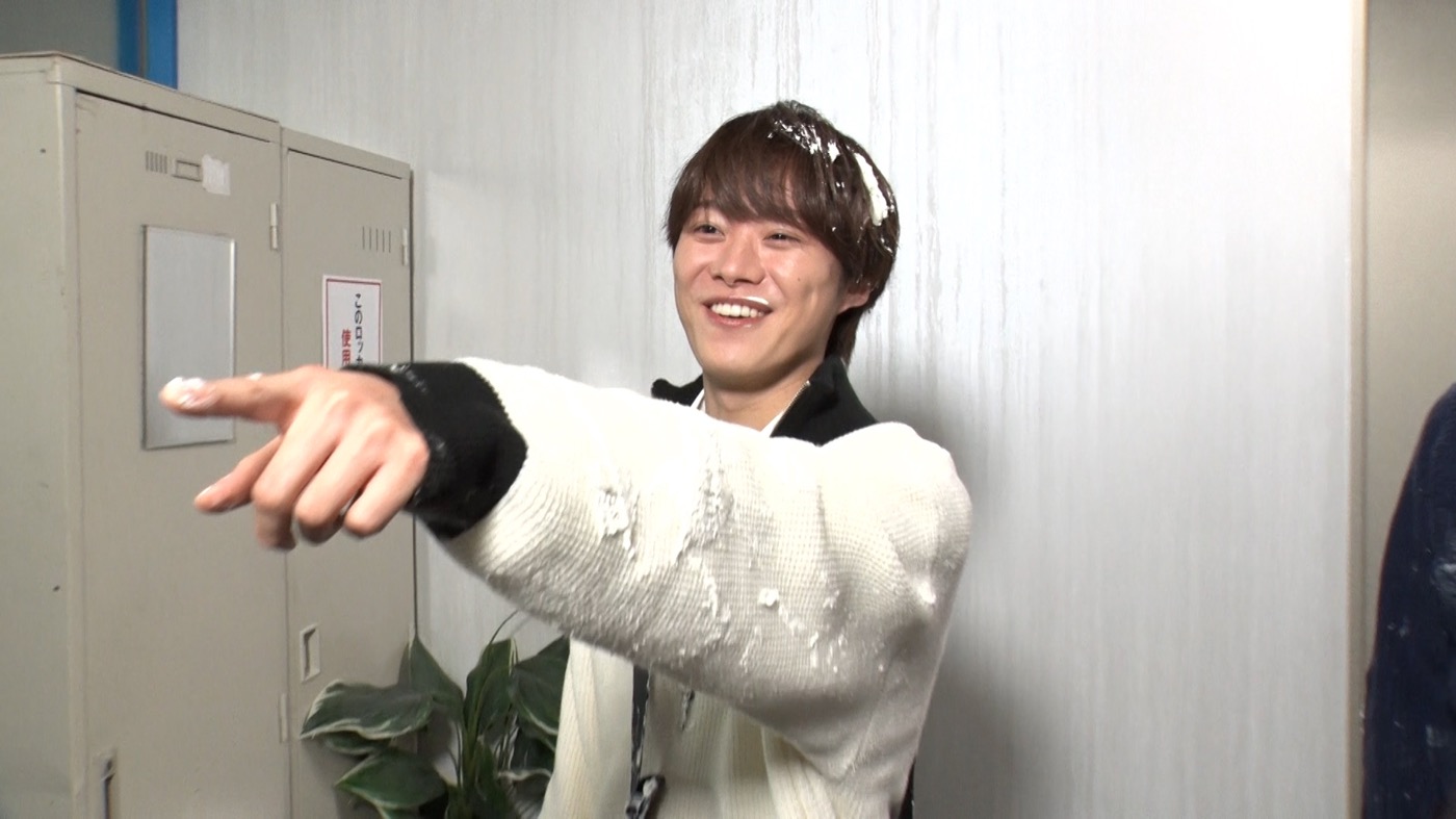 スキズメンバーに逆ドッキリ！なにわ男子・大橋和也はクリームまみれ