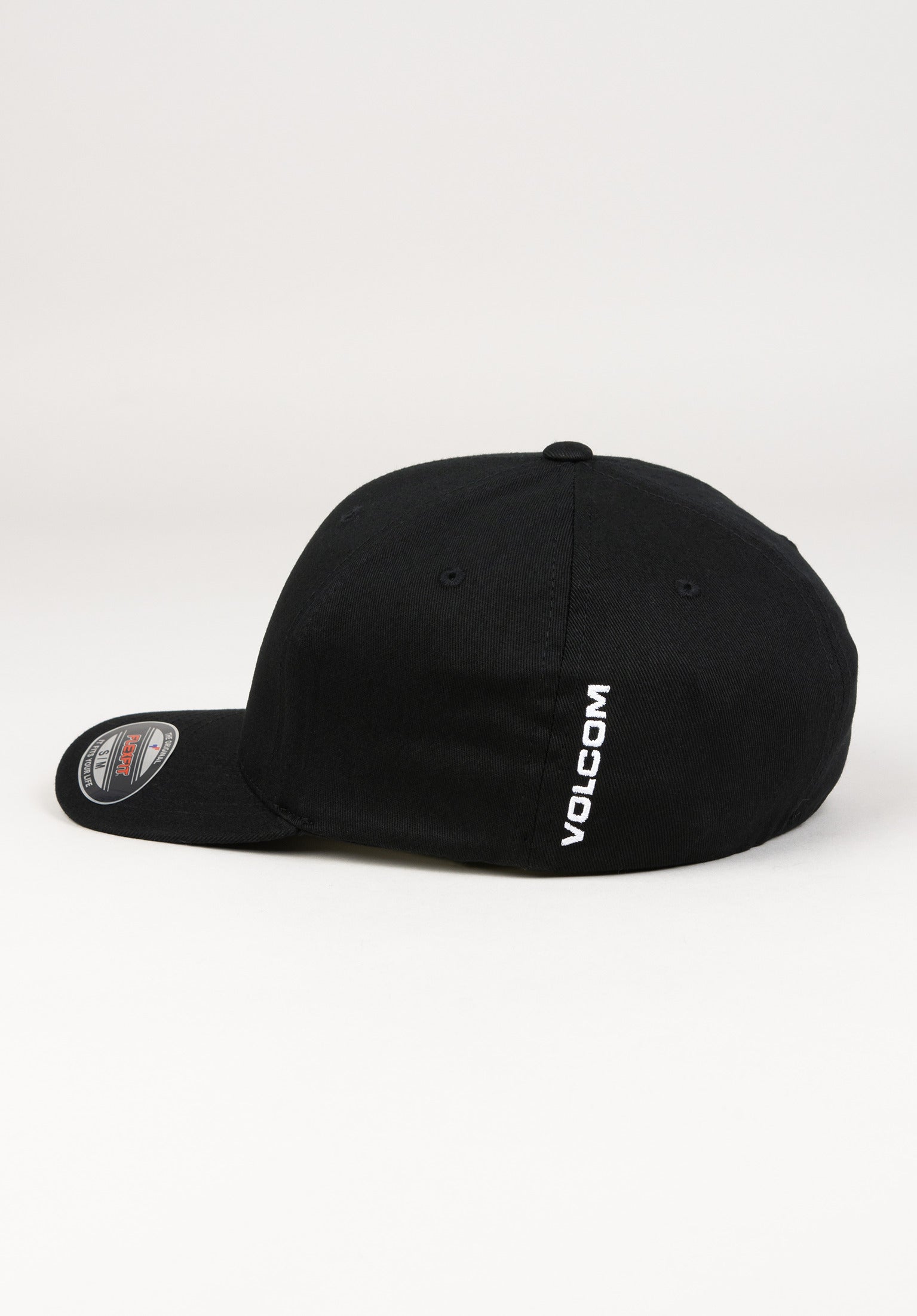 Full Stone Flexfit Volcom Cap in black for men – TITUS