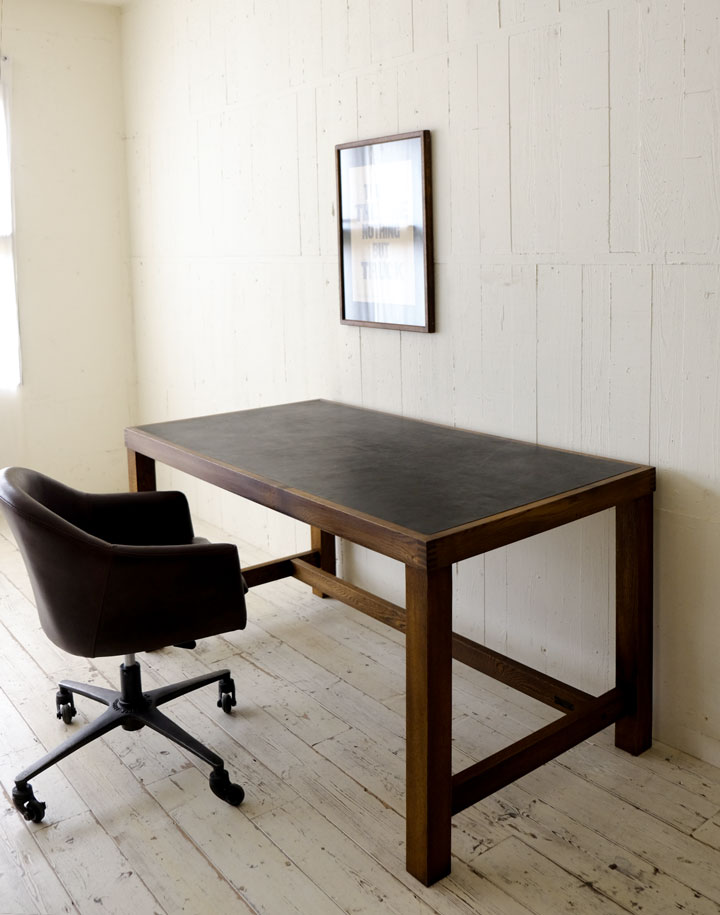 MOLE DESK | TRUCK FURNITURE