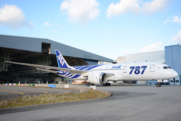 ANA BOEING-787 初号機就航記念 鯖塗装機 1/200モデルプレーン ANA