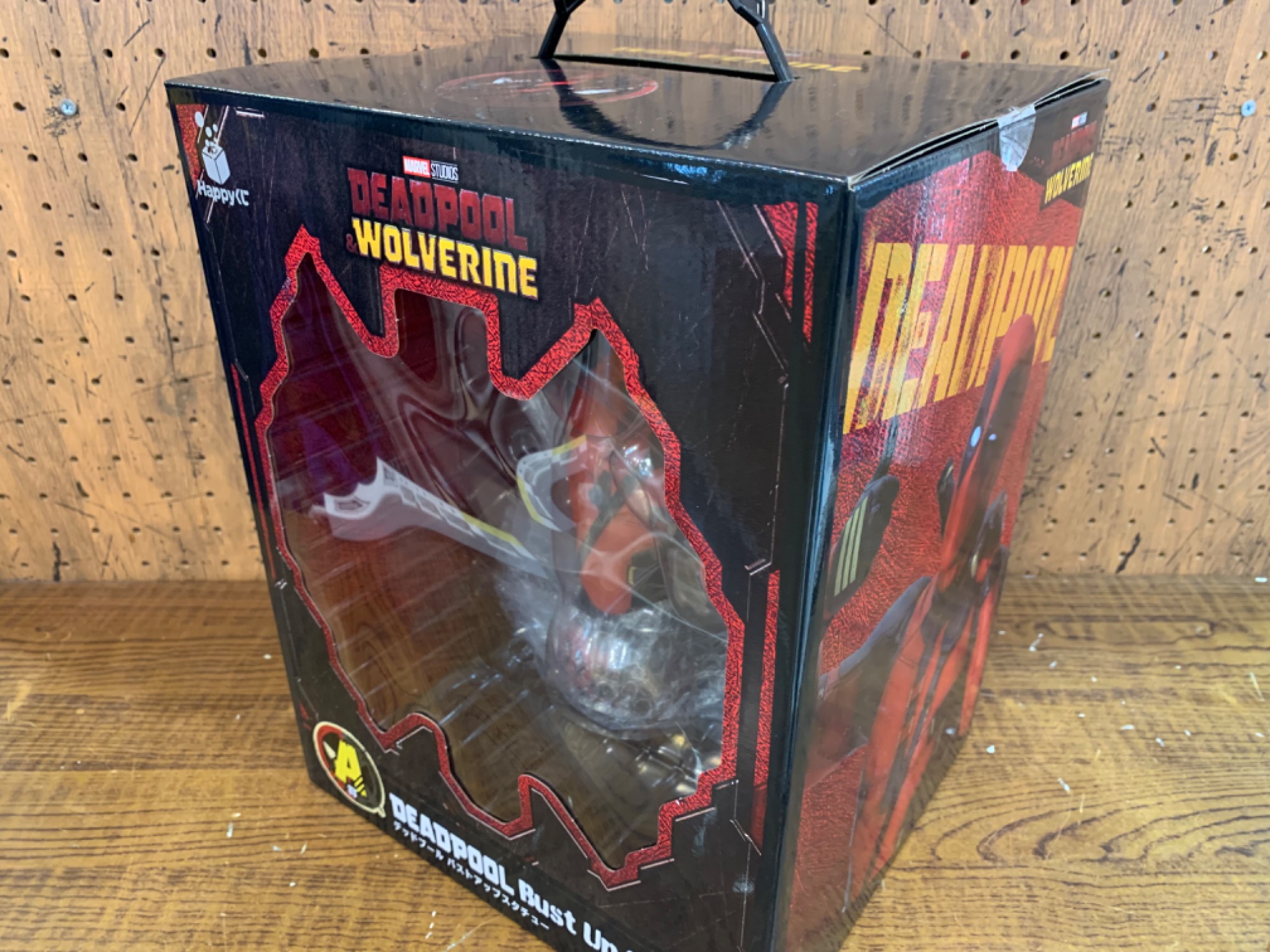 MARVER『デッドプール バストアップスタチュー』を買取入荷致しました