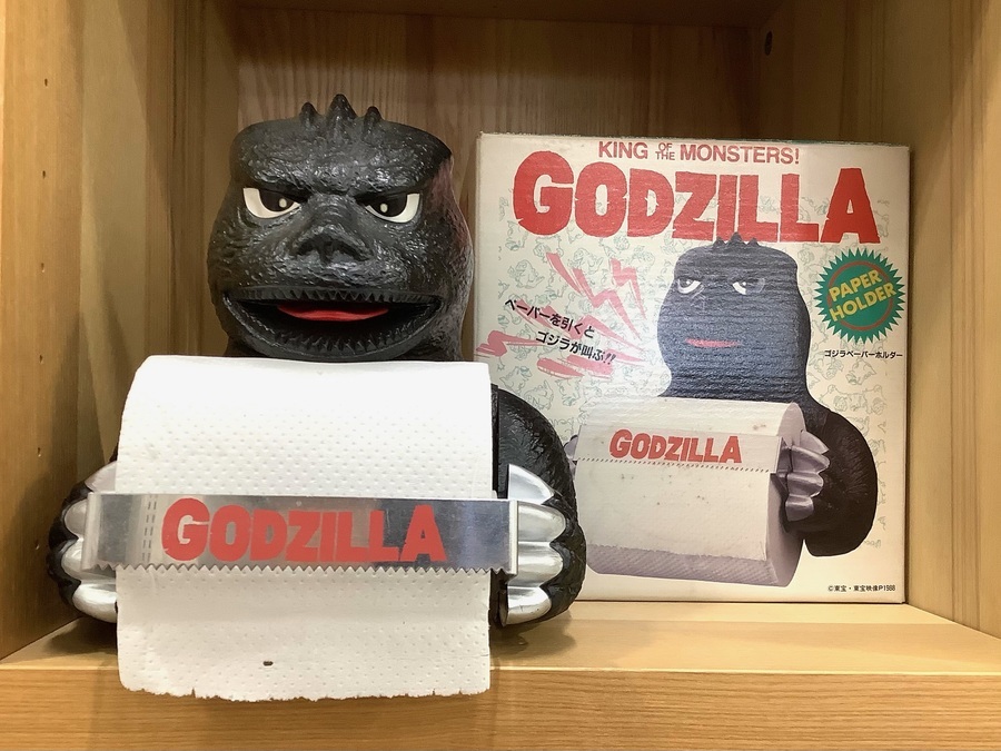 ☆THE TOILET PAPER メルカリに登場するトイレットペーパーがある