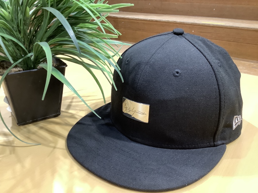 Yohji Yamamoto × NEW ERA メタルプレートキャップ YOHJI YAMAMOTO