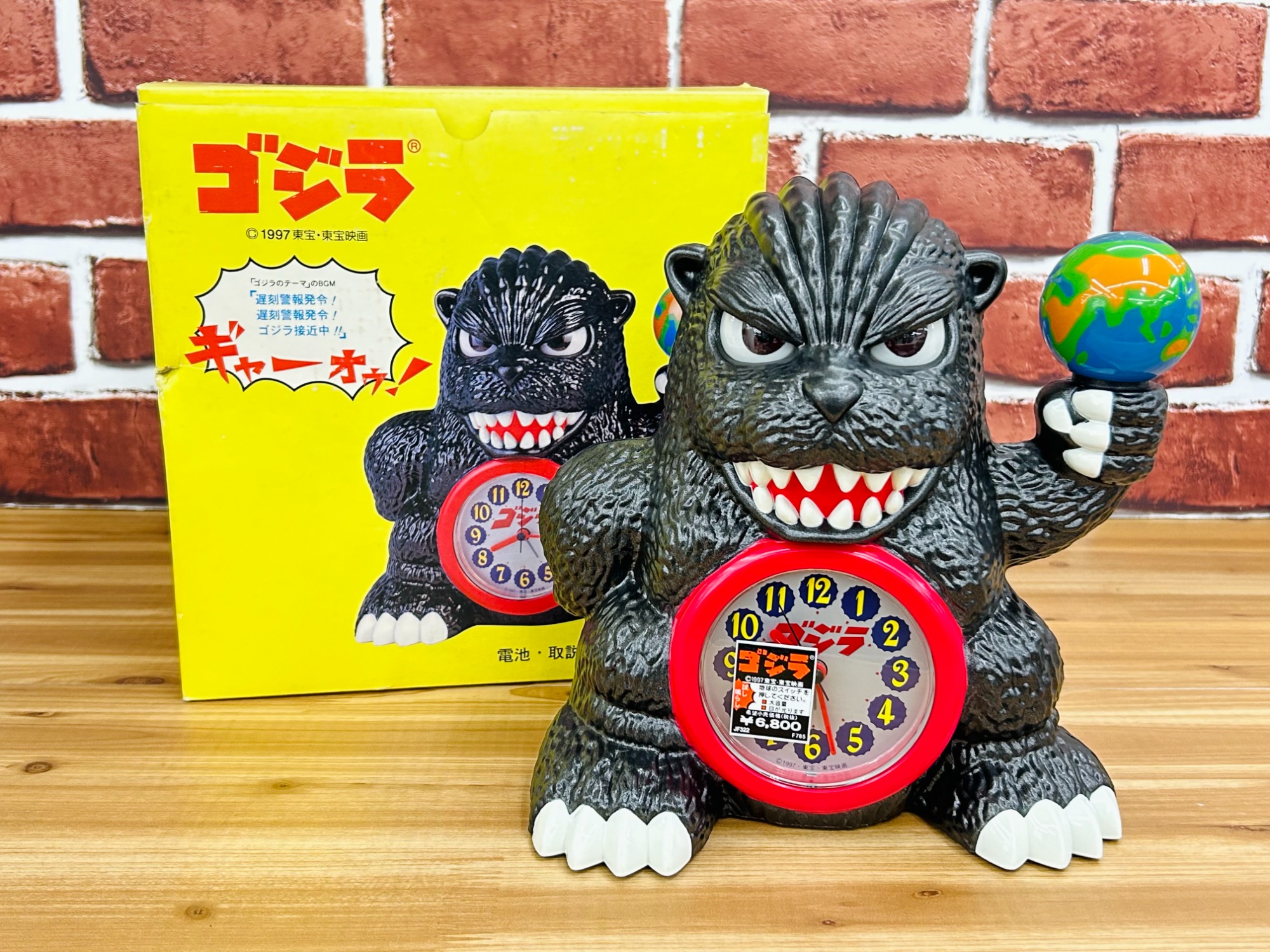 レトロホビー買取強化中】”ゴジラ目覚まし時計”が入荷しました！｜2024