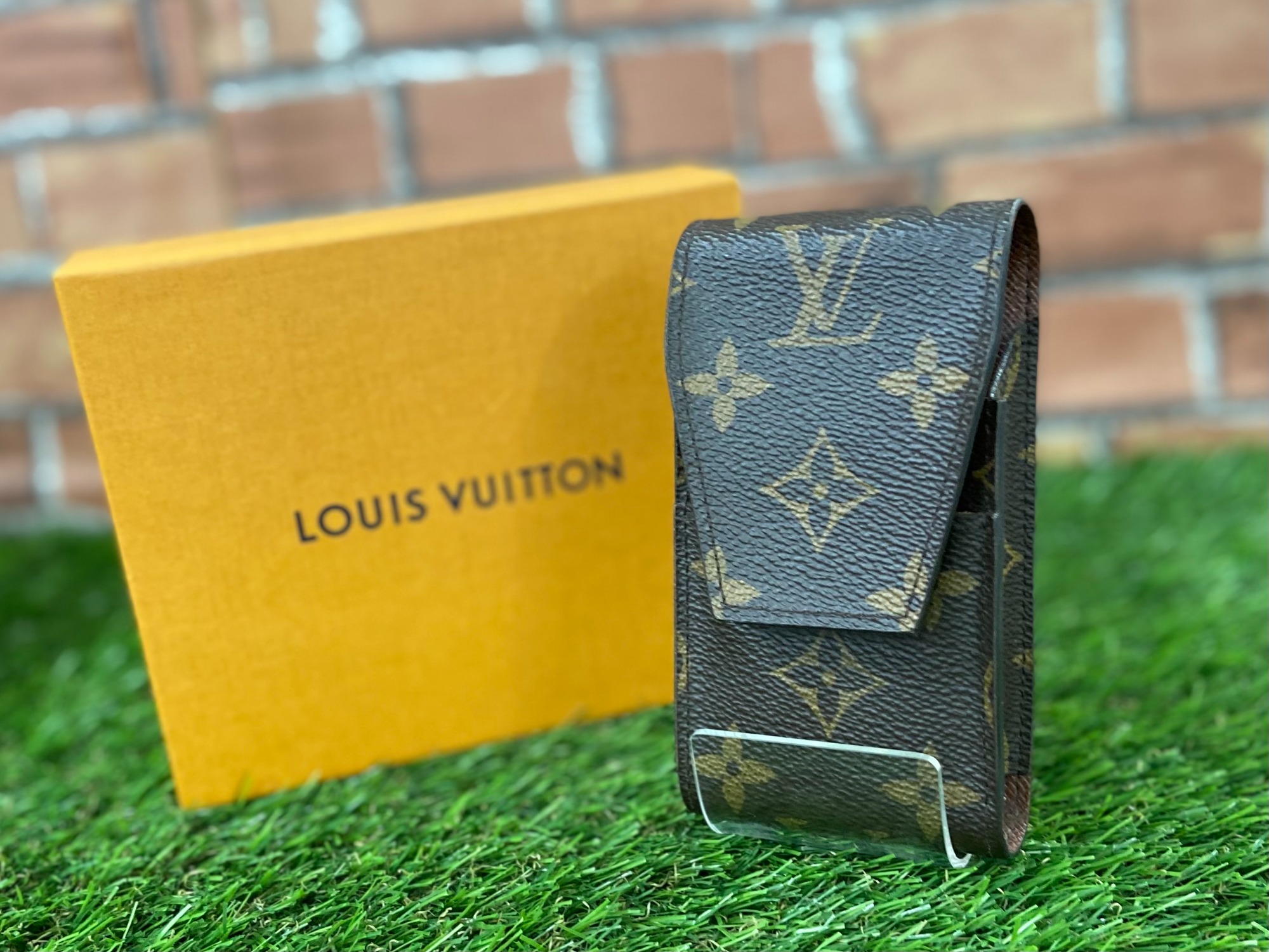 ルイヴィトン シガレットケース エテュイ モノグラム ブラウンタバコ